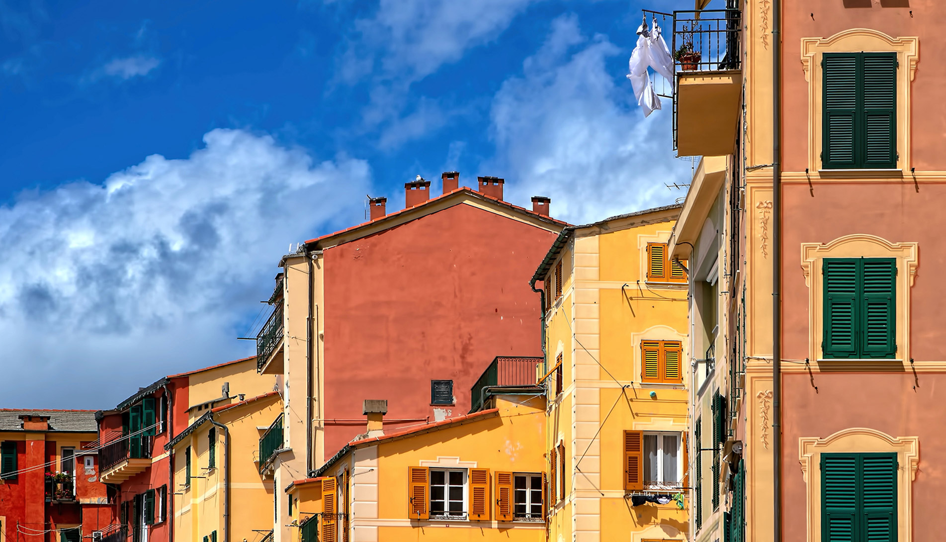 Farbige Häuser im Dorf Camogli